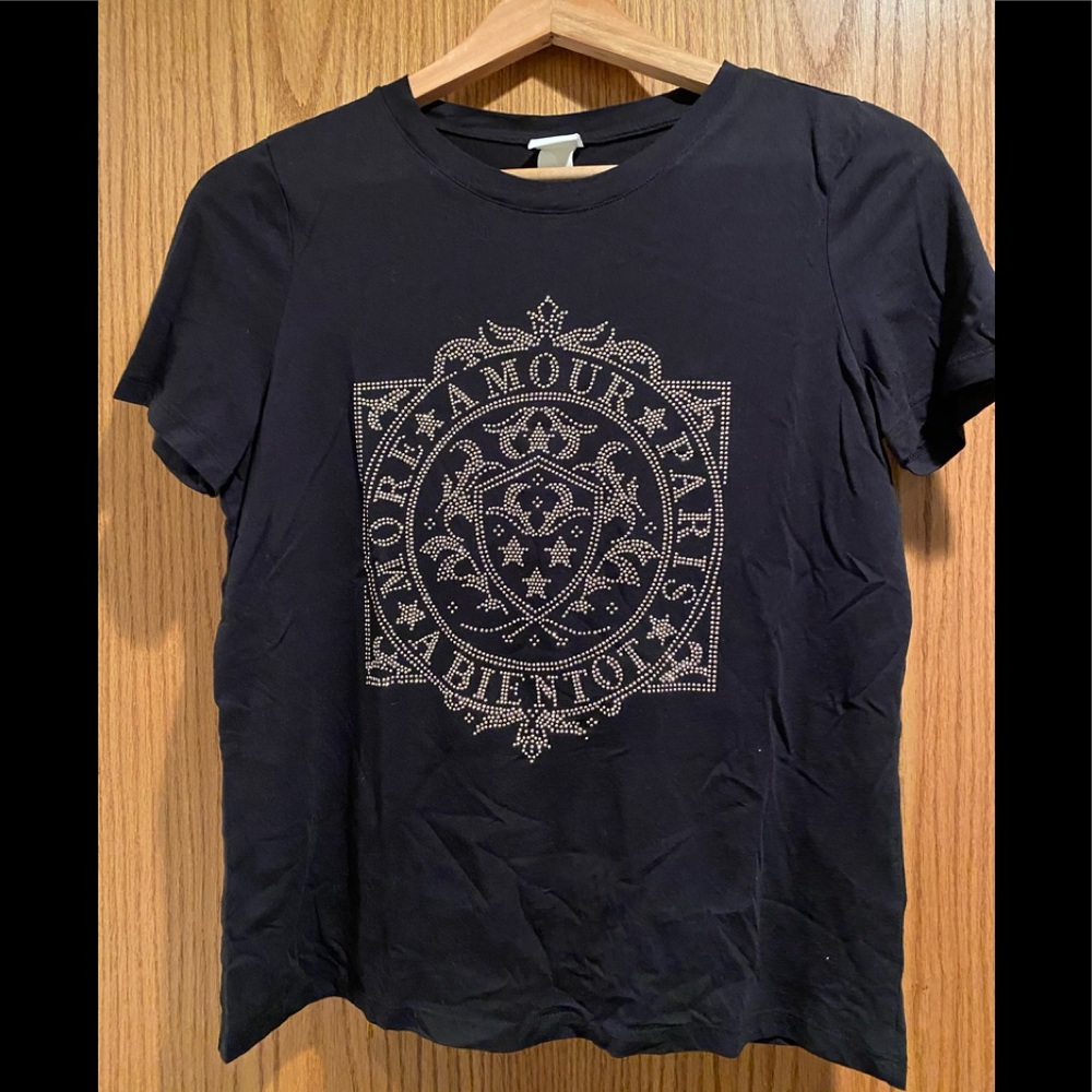 H & M graphic tee with gold beading. NWOT small